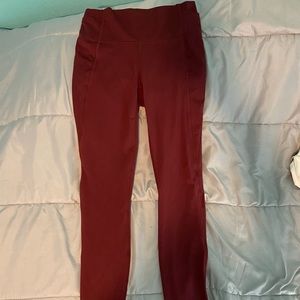 High-Waisted Burgundy Athletic Leggings With Pockets